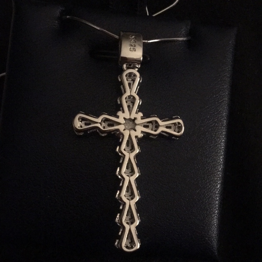 Beautiful New 925 stone Cross - Picture 2 of 2